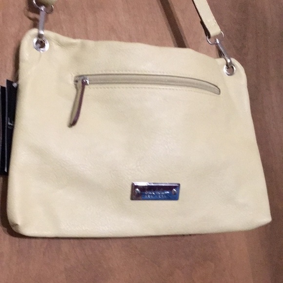 Pear colored Nicole Miller Summer bag - Picture 4 of 5
